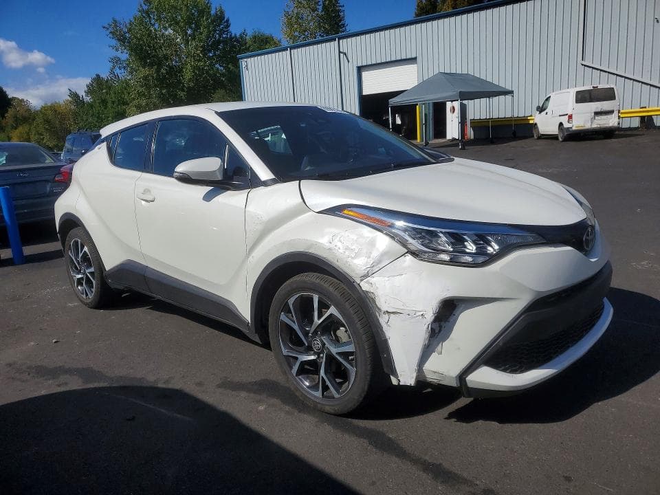 2021 TOYOTA C-HR XLE 4
