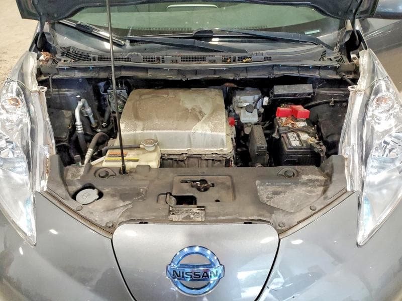 2017 NISSAN LEAF S 11