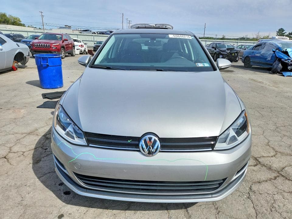 2017 VOLKSWAGEN GOLF S 5