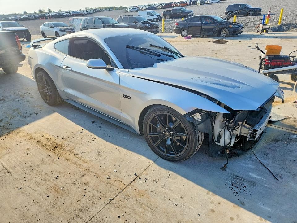2017 FORD MUSTANG GT 4