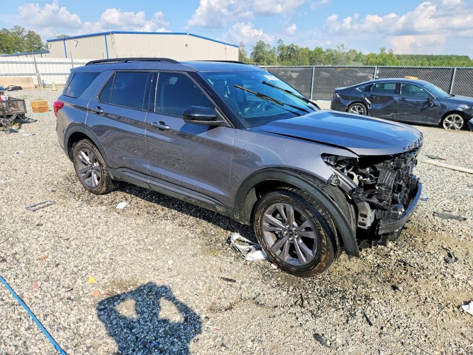 2022 FORD EXPLORER XLT 4