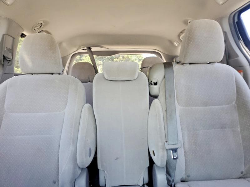 2017 TOYOTA SIENNA LE 10