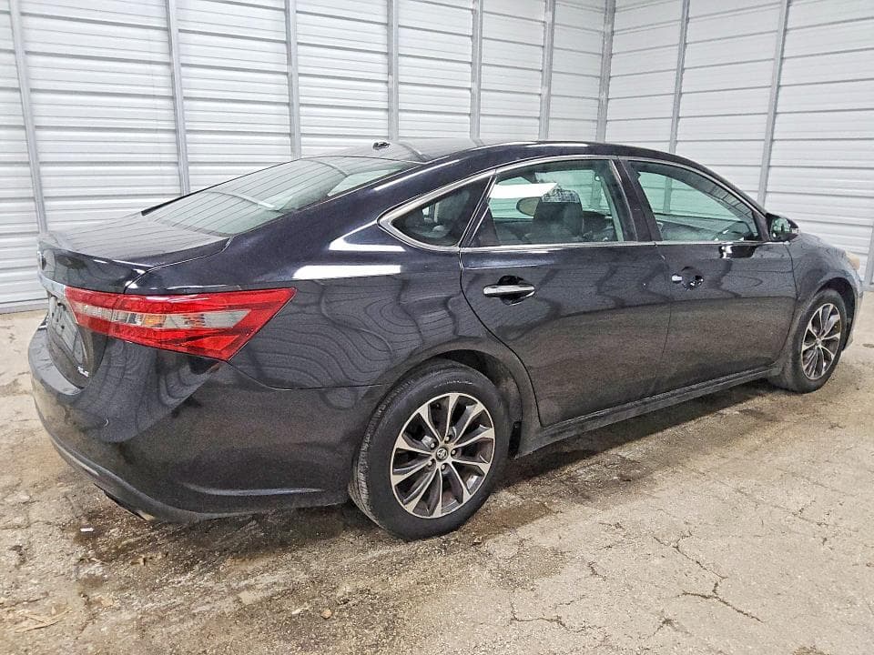 2017 TOYOTA AVALON XLE 3