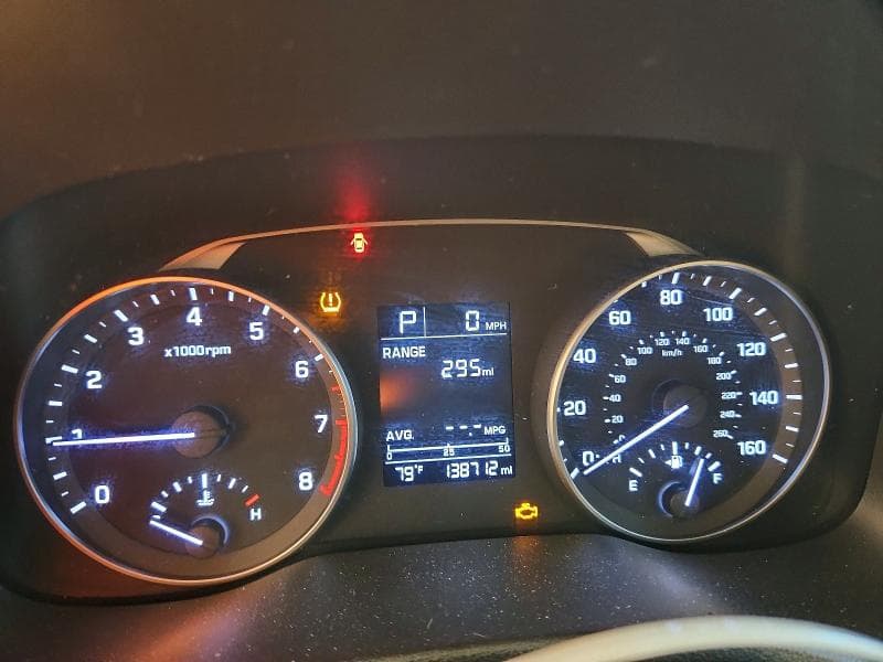 2017 HYUNDAI ELANTRA SE 9
