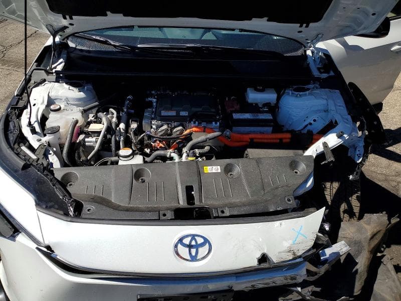 2025 TOYOTA BZ4X XLE 11