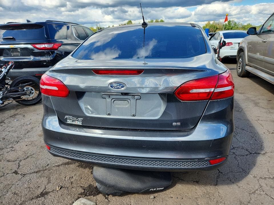 2018 FORD FOCUS SE 6