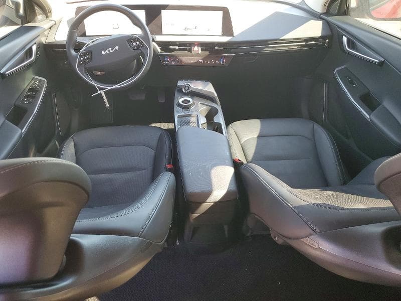 2022 KIA EV6 WIND 8