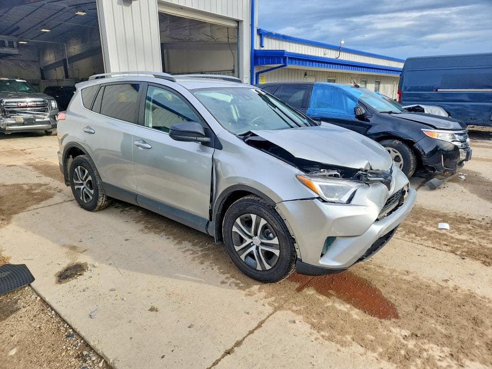 2018 TOYOTA RAV4 LE 4