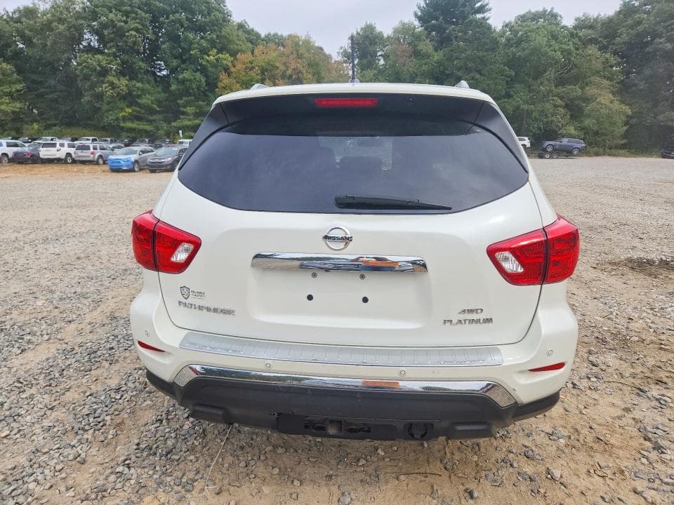 2017 NISSAN PATHFINDER PLATINUM 6