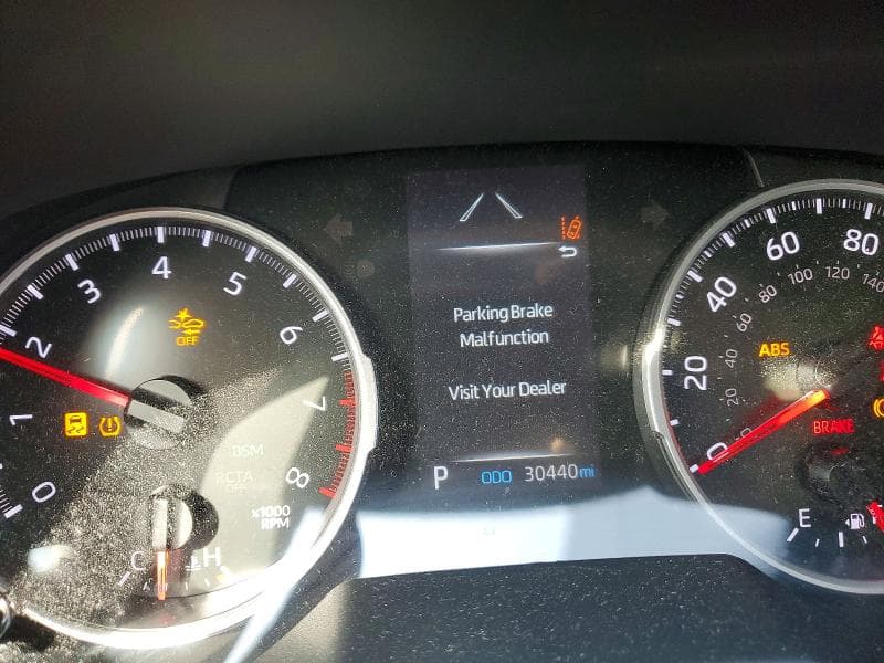 2022 TOYOTA RAV4 LE 9