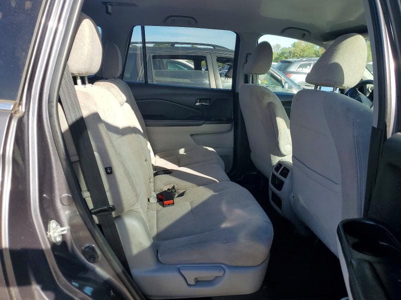 2019 HONDA PILOT LX 10