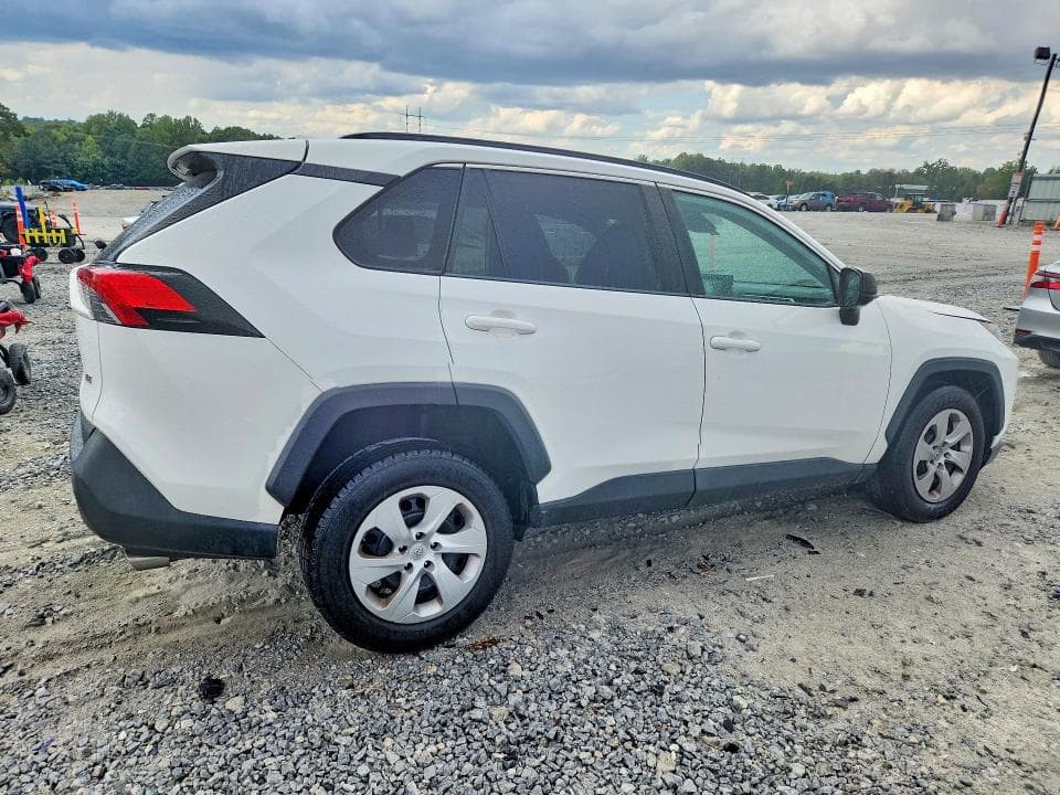 2020 TOYOTA RAV4 LE 3