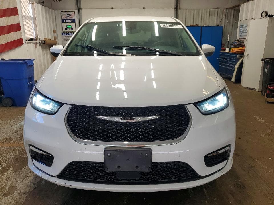 2023 CHRYSLER PACIFICA TOURING L 5