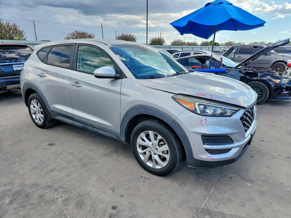 2020 HYUNDAI TUCSON SE 4