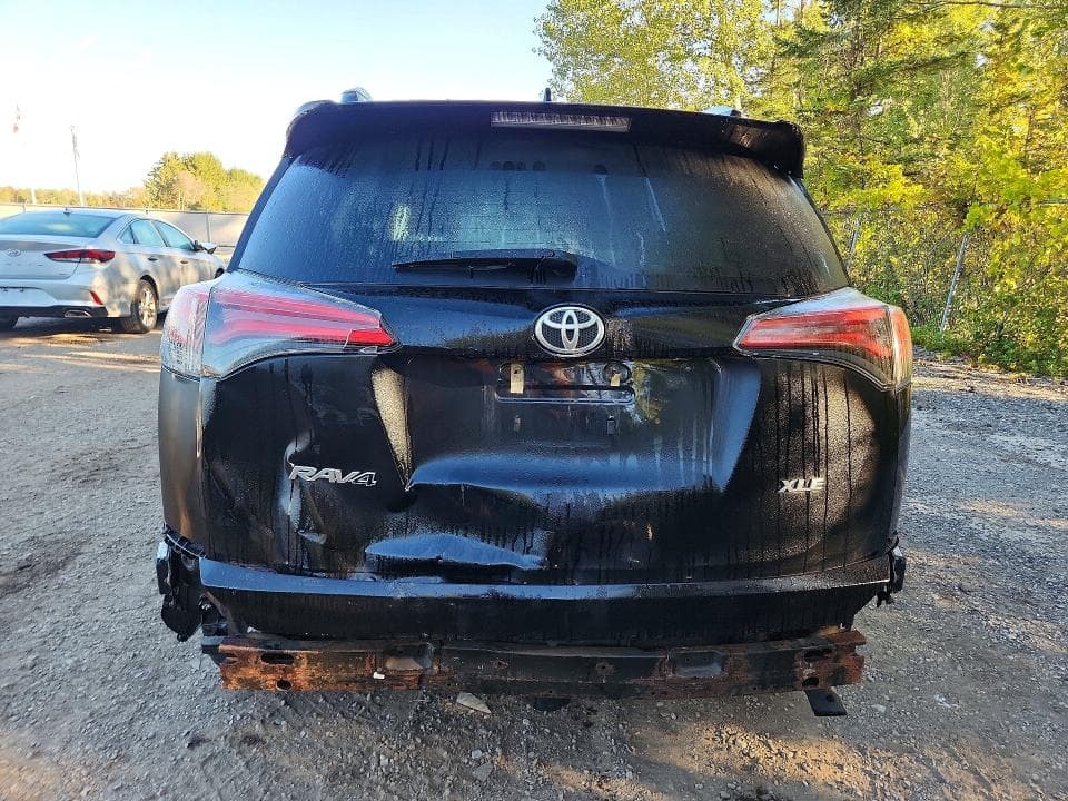 2018 TOYOTA RAV4 XLE 6