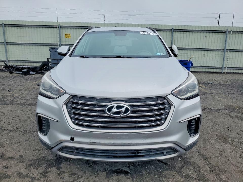 2017 HYUNDAI SANTA FE SE 5
