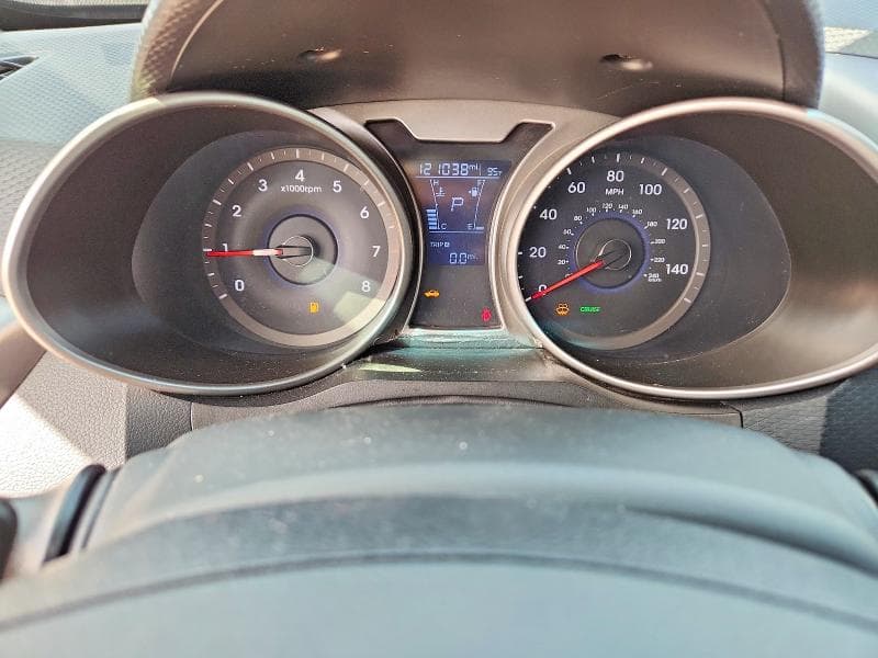 2017 HYUNDAI VELOSTER BASE 9