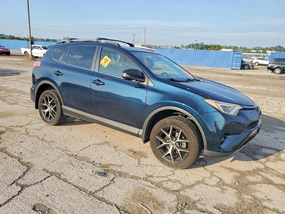 2017 TOYOTA RAV4 SE 4