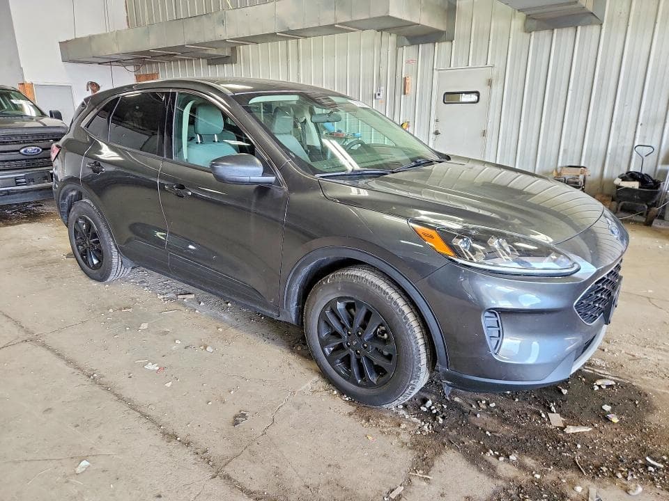 2020 FORD ESCAPE SE 4