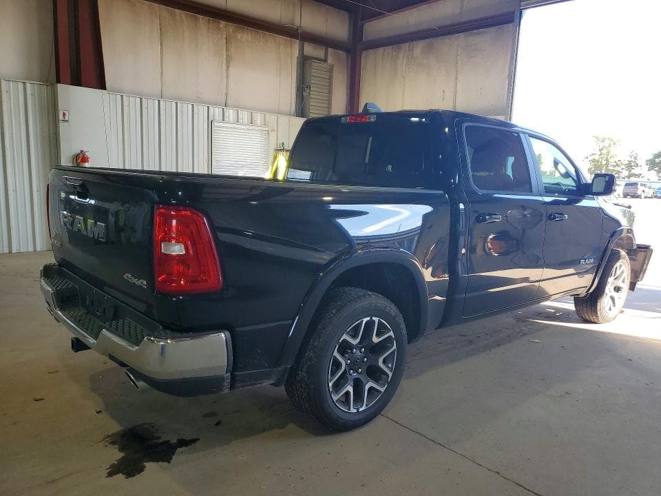 2027 RAM 1500 LARAMIE 3