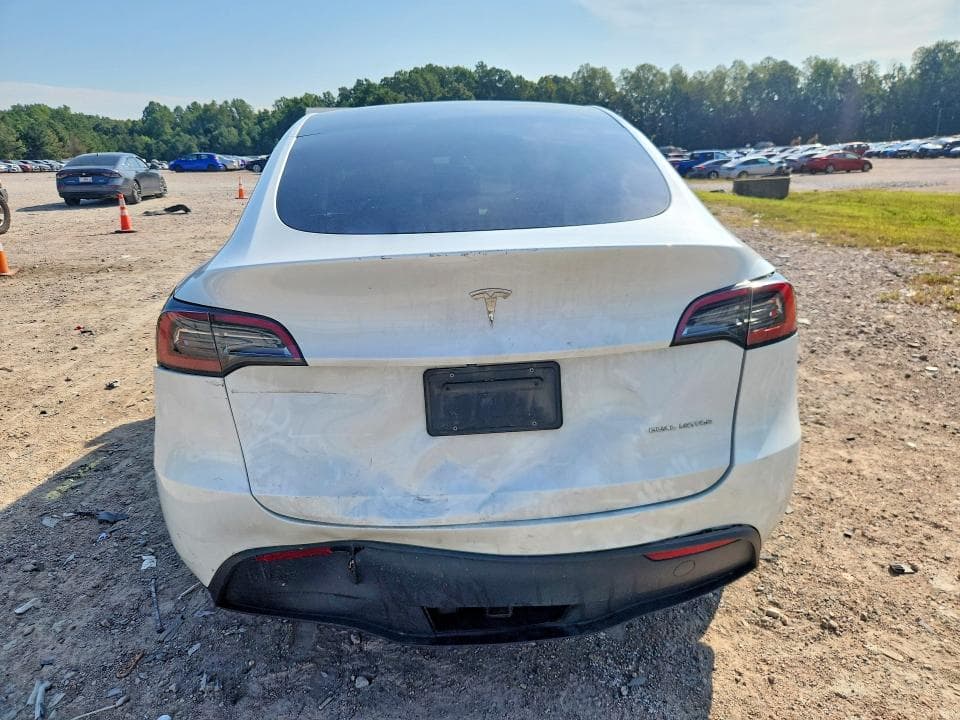 2023 TESLA MODEL Y 6