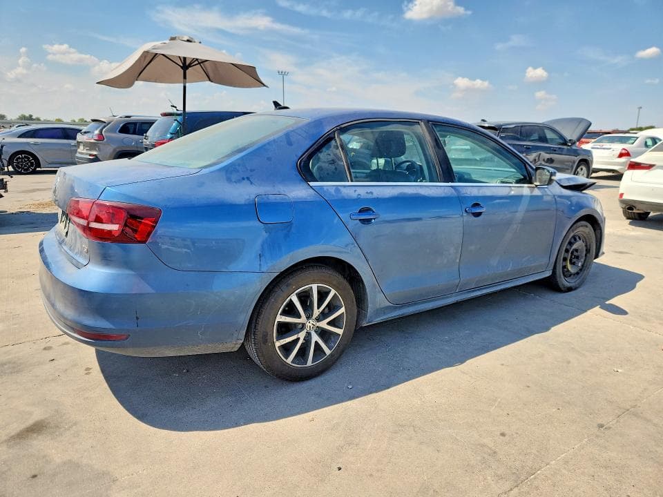 2017 VOLKSWAGEN JETTA SE 3