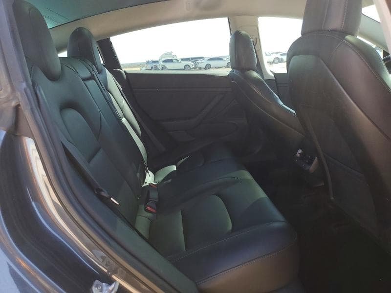 2018 TESLA MODEL 3 10