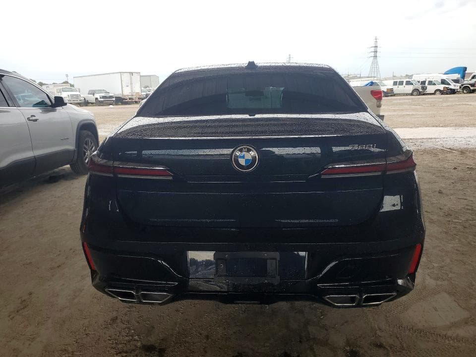 2023 BMW 760 XI 6