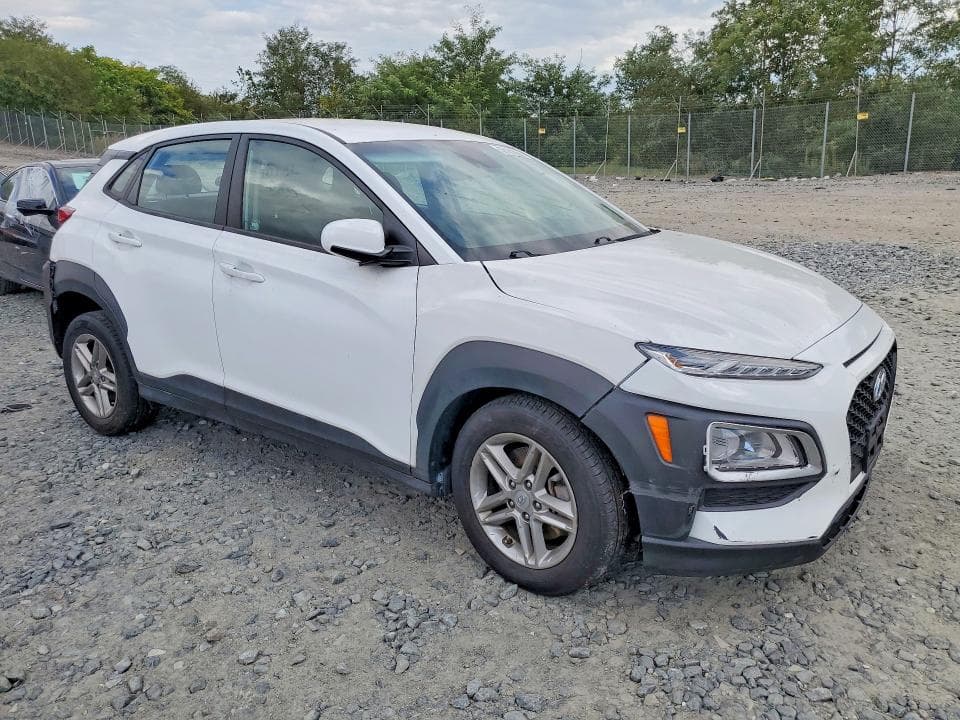 2021 HYUNDAI KONA SE 4