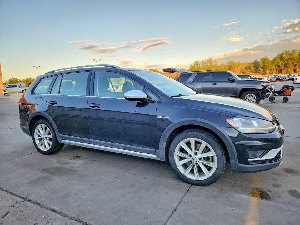 2019 VOLKSWAGEN GOLF ALLTRACK S 4