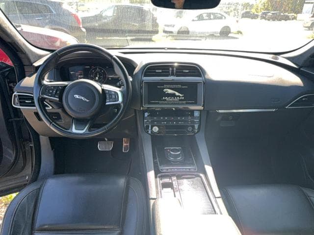 2019 JAGUAR F-PACE PRESTIGE 9