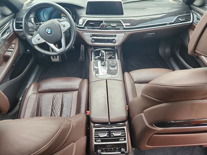 2017 BMW 750 XI 8