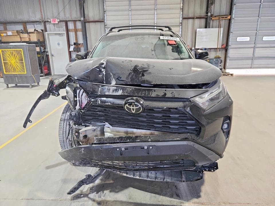 2025 TOYOTA RAV4 XLE PREMIUM 5