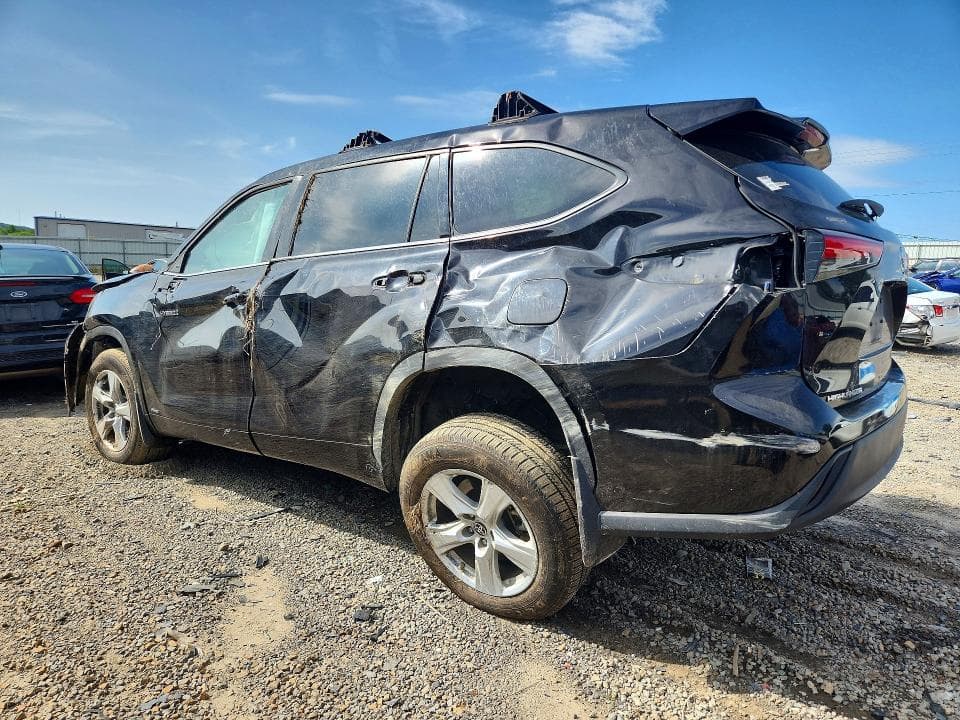 2021 TOYOTA HIGHLANDER HYBRID LE 2