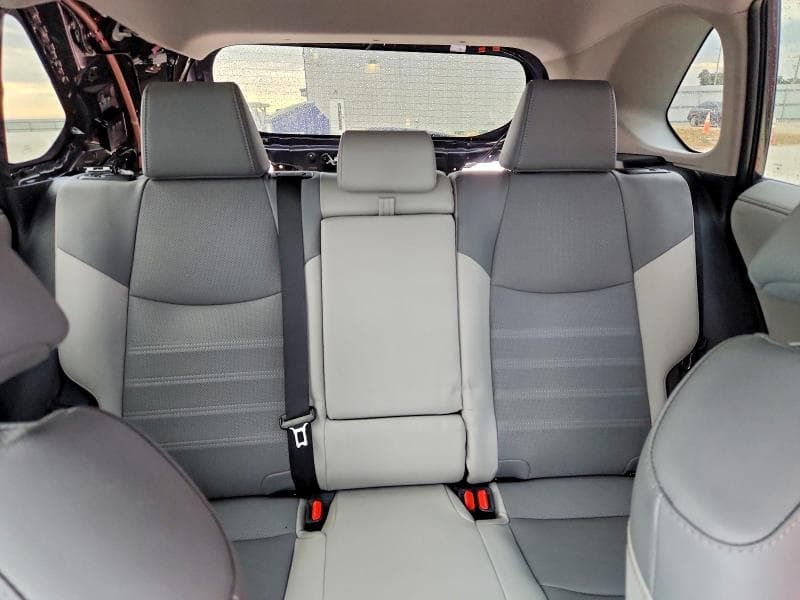 2025 TOYOTA RAV4 LIMITED 10