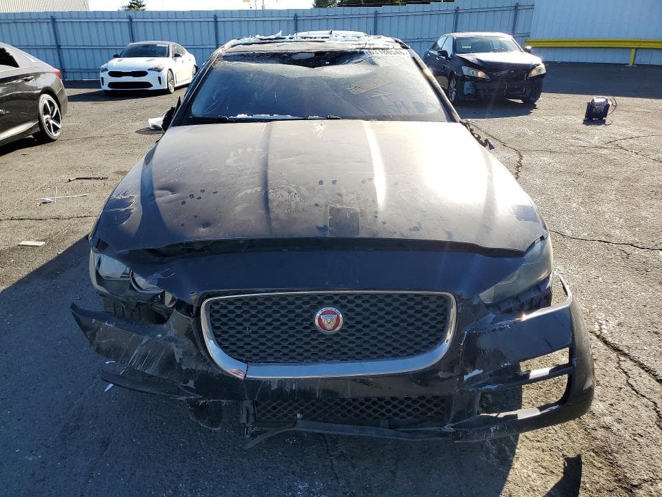 2018 JAGUAR XE 5