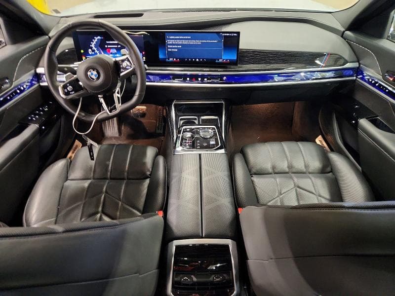 2026 BMW 740 XI 8
