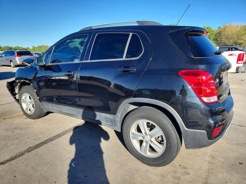 2022 CHEVROLET TRAX 1LT 2