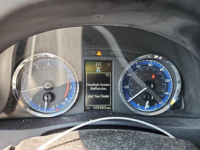 2018 TOYOTA COROLLA SE 9