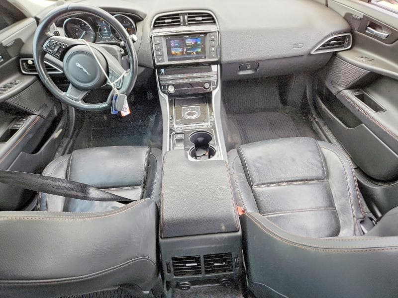 2017 JAGUAR XE PRESTIGE 8