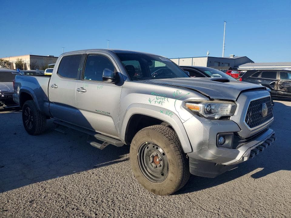 2019 TOYOTA TACOMA TRD SPORT 4