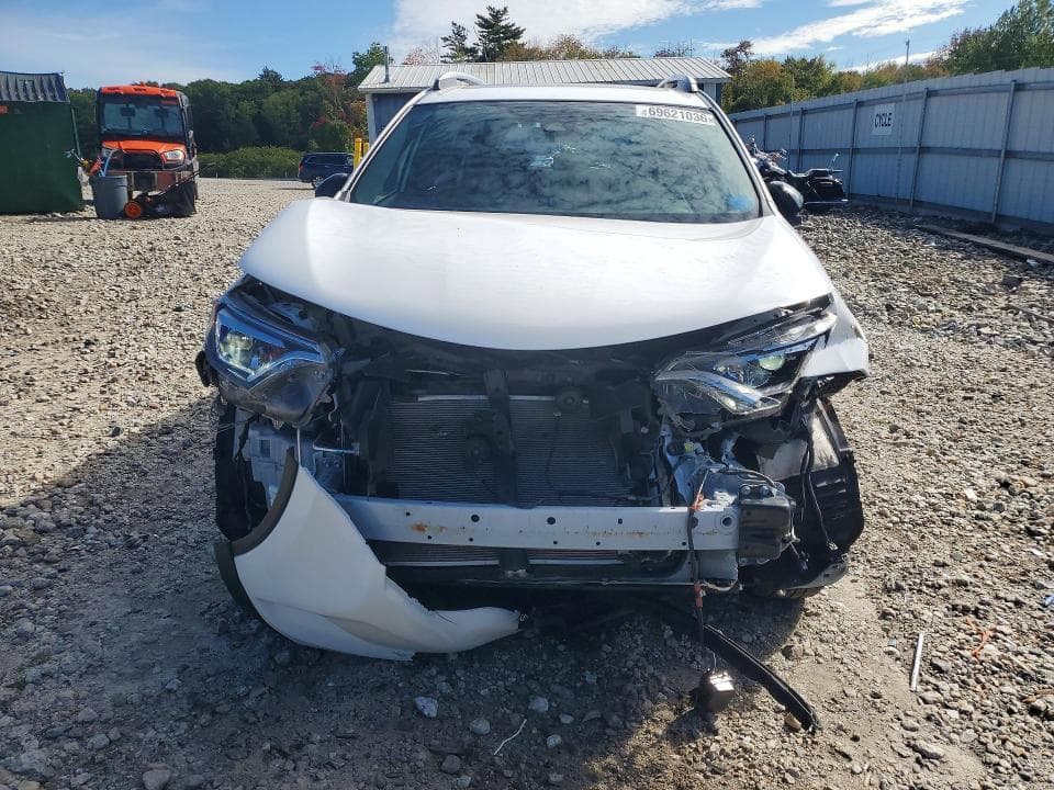 2017 TOYOTA RAV4 SE 5