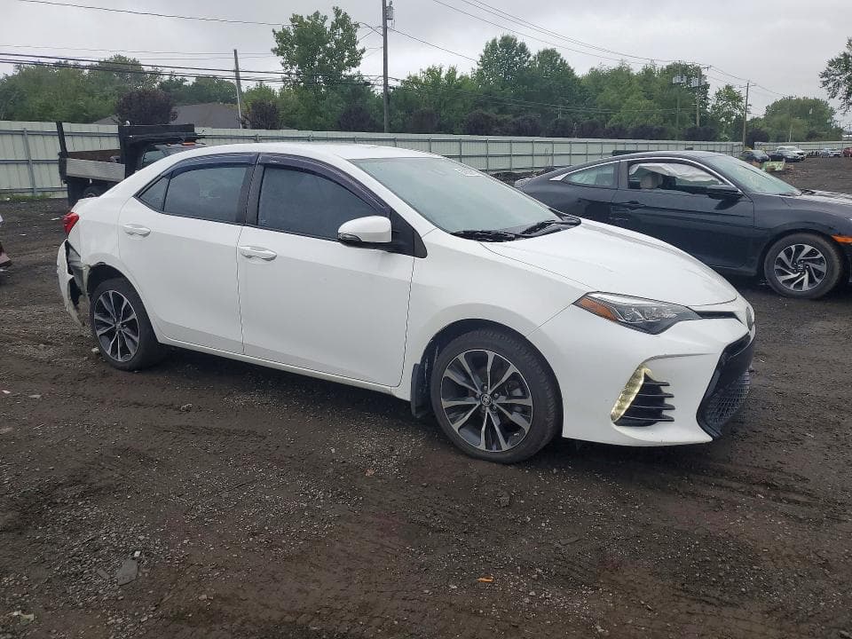 2017 TOYOTA COROLLA SE 4