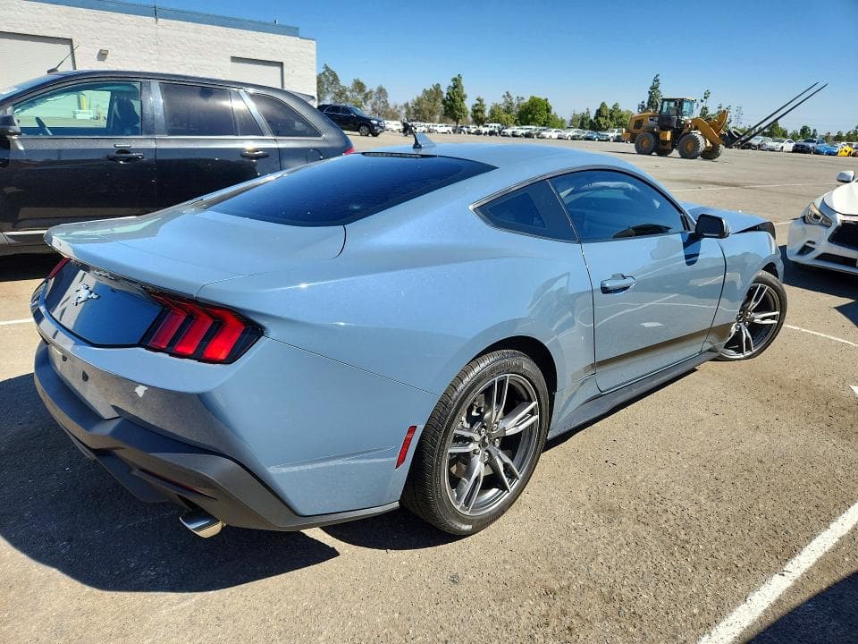 2025 FORD MUSTANG 3