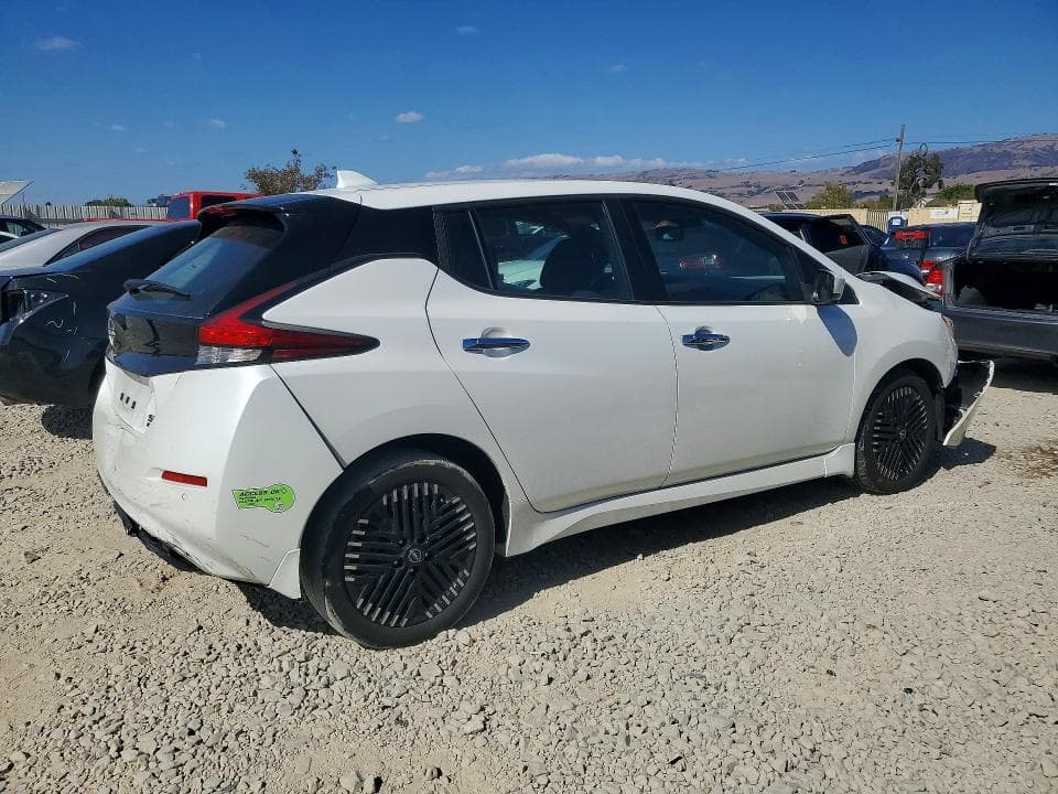 2023 NISSAN LEAF SV PLUS 3