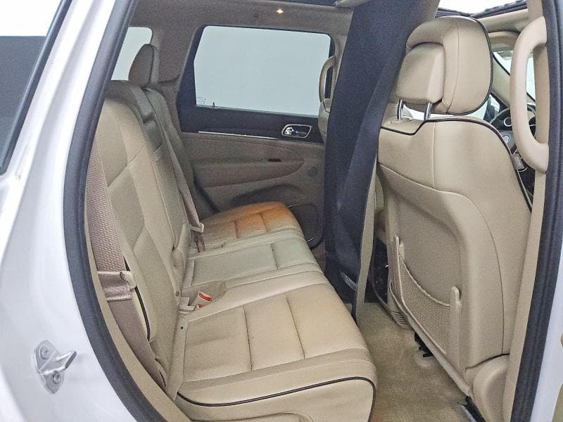 2017 JEEP GRAND CHEROKEE OVERLAND 11