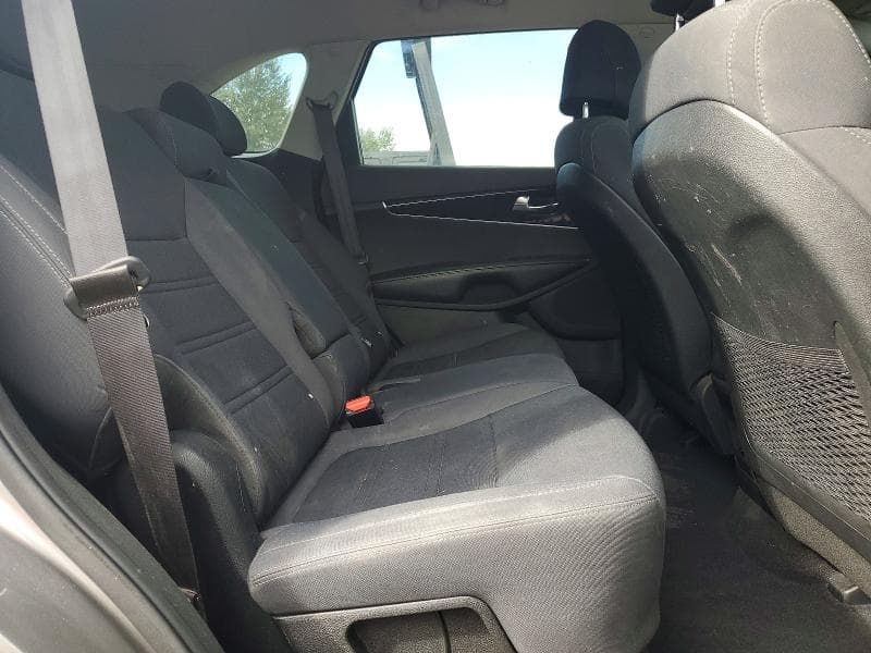 2017 KIA SORENTO LX 11