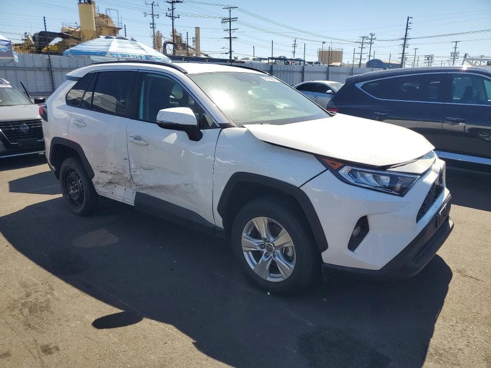2021 TOYOTA RAV4 XLE 4