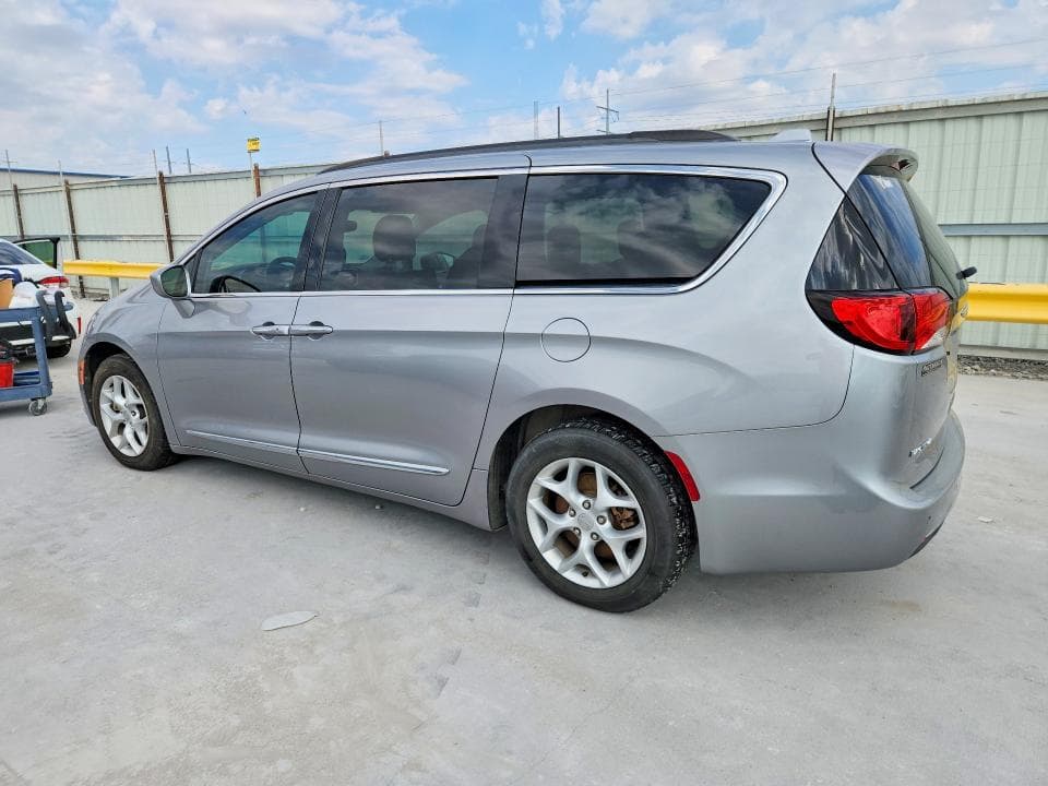 2017 CHRYSLER PACIFICA TOURING L 2