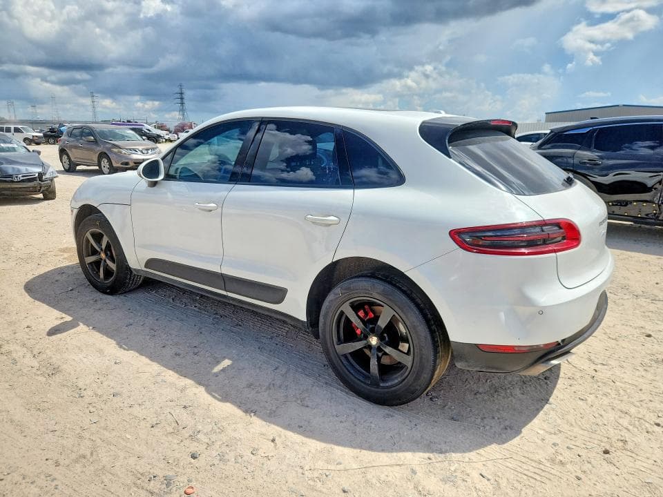 2017 PORSCHE MACAN 2